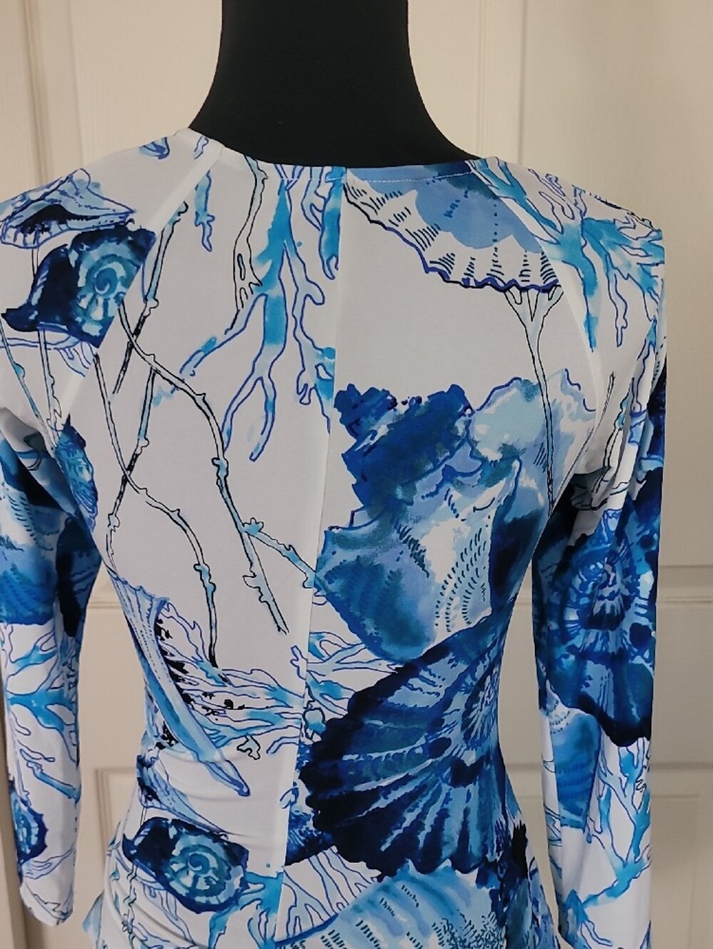 Boston Proper Blue & White Coral Reef Print Wrap-Style Long Sleeve Top Size S - Picture 6 of 8